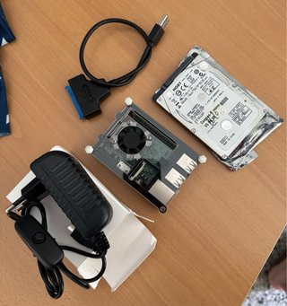 Raspberry Pi 3B + HDD 320GB + Alimentatore