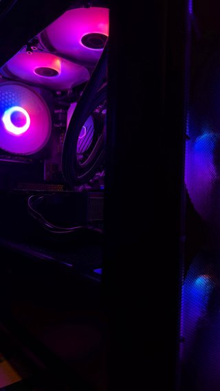 Pc gaming RTX 5060+monitor 180hz con garantía