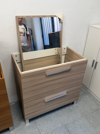 Mueble de baño con espejo