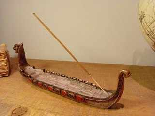 Incensario Barco Vikingo nuevo