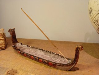 Incensario Barco Vikingo nuevo