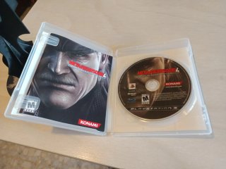 Metal Gear Solid 4 PS3 NTSC USA Completo