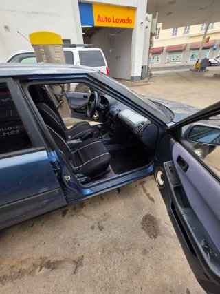 Mazda 323 1998