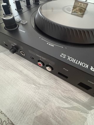 Native Instruments Traktor Kontrol S2 MK3