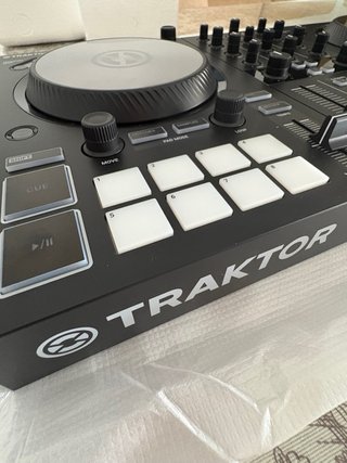 Native Instruments Traktor Kontrol S2 MK3
