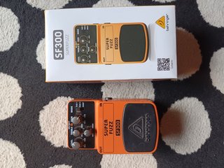 Behringer SF300 Super Fuzz Pedal