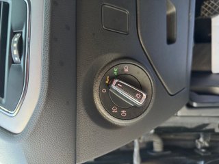 SEAT Leon 2018 2.0 TDI 150 FR