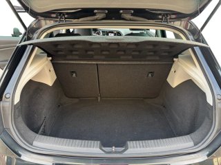 SEAT Leon 2018 2.0 TDI 150 FR