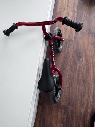 Bici Chicco Red Bullet 2-4 años sin pedales