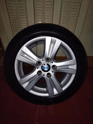 Llantas BMW 16 pulgadas de aluminio con cubiertas