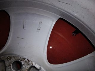 Llantas BMW 16 pulgadas de aluminio con cubiertas