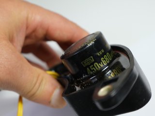 Regulador generador de corriente