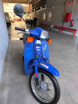 Honda SH 75 Scooter Azul