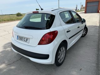 Peugeot 207 2009