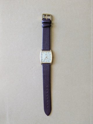 Lorus by Seiko - Estilo Tonneau Dorado | 2 Correas