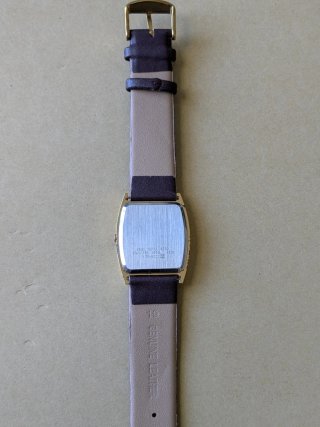 Lorus by Seiko - Estilo Tonneau Dorado | 2 Correas