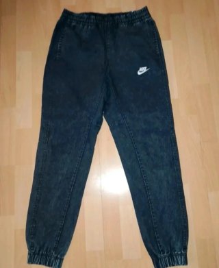 Pantalón Nike Caballero negro.