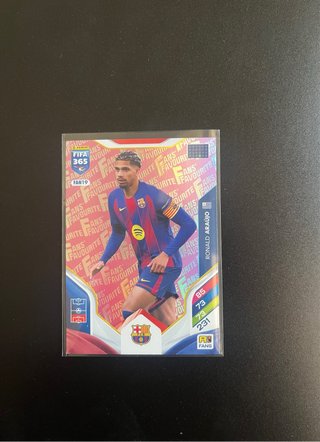 Cromo Ronald Araujo FIFA 365 Paralela Rosa