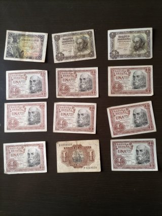 Lote 24 Billetes 1 y 5 Pesetas Banco de España