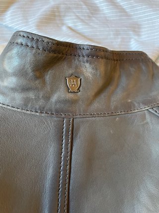Chaqueta de piel gris