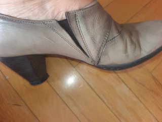 Zapatos tacón Hispanitas beige