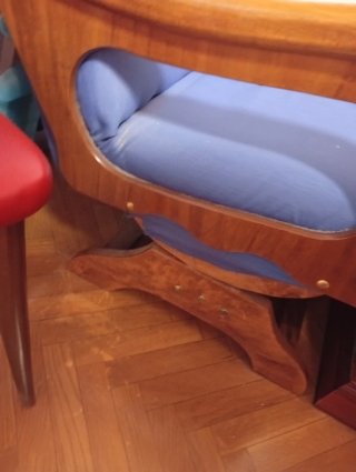 Sillón azul y marrón