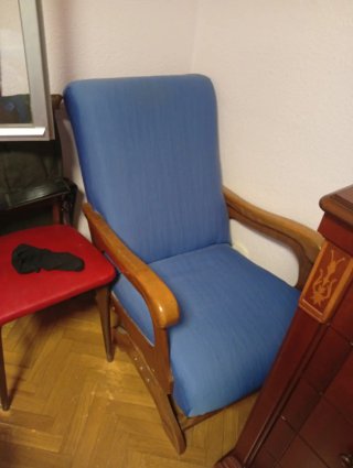 Sillón azul y marrón