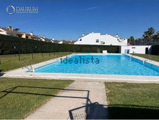 Casa adosada en venta en Montequinto en Dos Hermanas