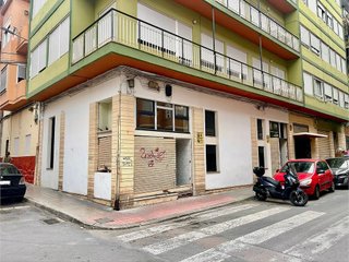 Local comercial en venta en Carolinas Bajas en Alicante
