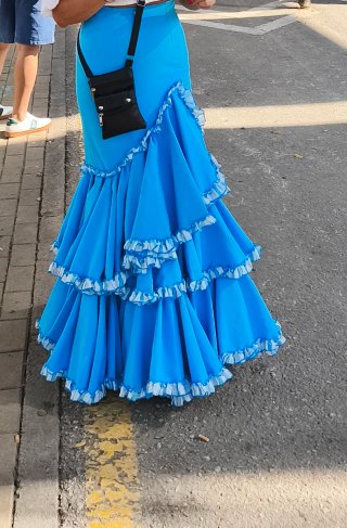 Falda flamenca volantes azul