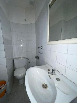 Local comercial en venta en Gavarra en Cornellà de Llobregat