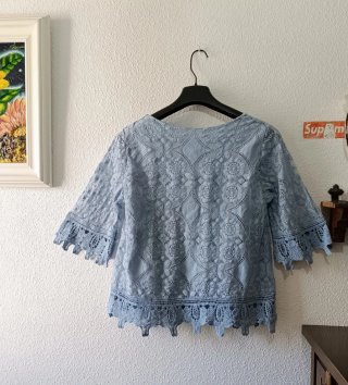 Blusa puntillas azul COMO NUEVA TALLA L-M