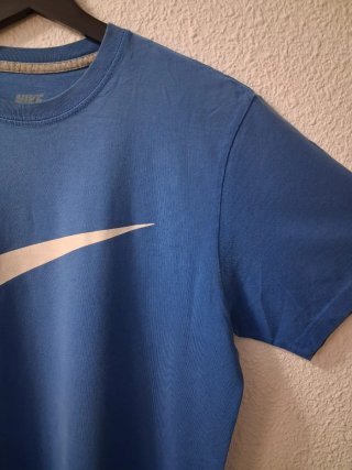Camiseta Nike azul