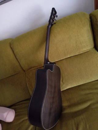 Guitarra Acústica Negra Firmada