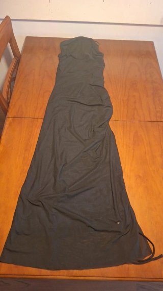 Vestido largo ajustado con abertura Talla S