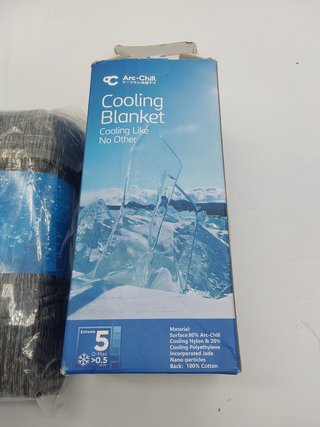 Elegear 150 x 200 cm .Manta Enfriamiento de Verano, Fibra de Enfriamiento Japonesa Q-MAX 0,5 ARC-Chill 3,0, Suave Y Amigable