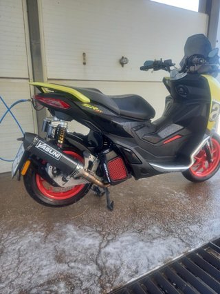 Aprilia SR GT Sport 125 Scooter