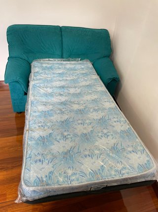 Sofá cama y 2 sillones