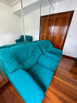 Sofá cama y 2 sillones