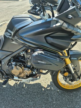 Moto Voge 650DSX Negra
