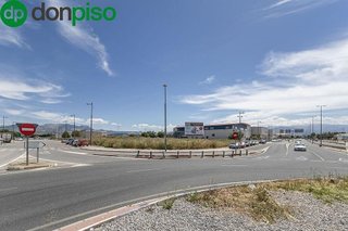 Solar en venta en Barrio de Zaidín en Granada