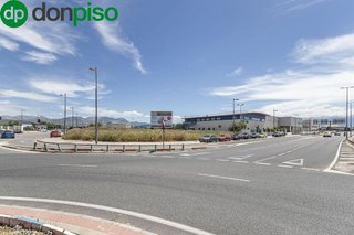 Solar en venta en Barrio de Zaidín en Granada