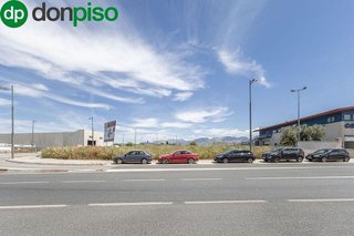 Solar en venta en Barrio de Zaidín en Granada