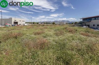 Solar en venta en Barrio de Zaidín en Granada