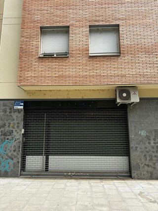 Local comercial en alquiler en Eixample Nord – La Devesa en Girona
