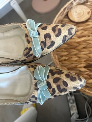 Zapatos leopardo APART talla 37,5