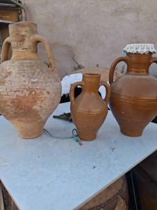 Cántaro de barro antiguo