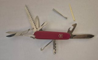 Coltellino Victorinox Huntsman Rosso