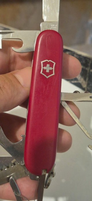 Coltellino Victorinox Huntsman Rosso