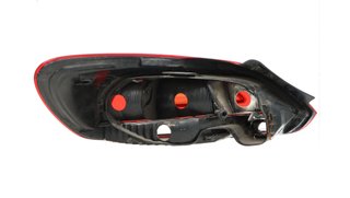 PILOTO TRASERO DERECHO VOLKSWAGEN SCIROCCO (137)